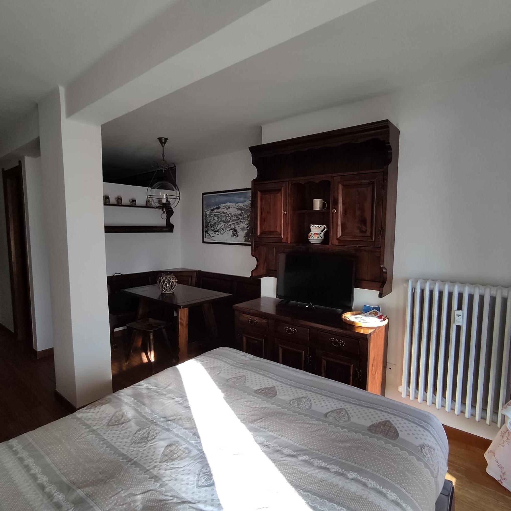 ססטריארה New Condominio Royal מראה חיצוני תמונה