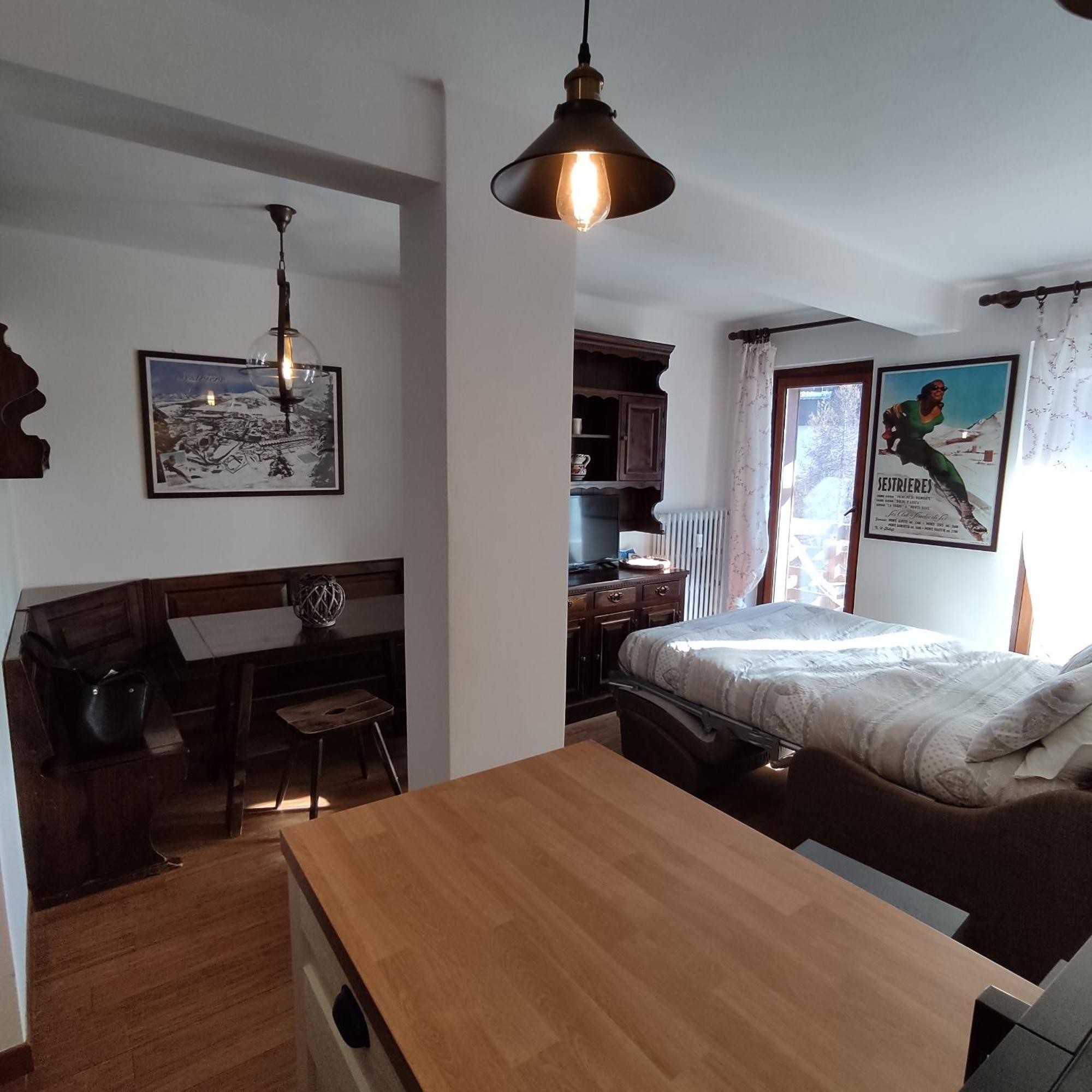 ססטריארה New Condominio Royal מראה חיצוני תמונה